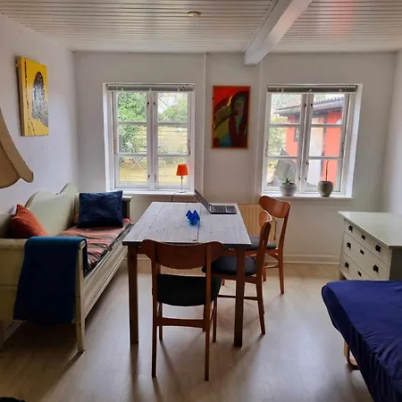 Apartment Helt 120 Kvm Med 2 Sovevaerelser, 5 Senge Og Havkig