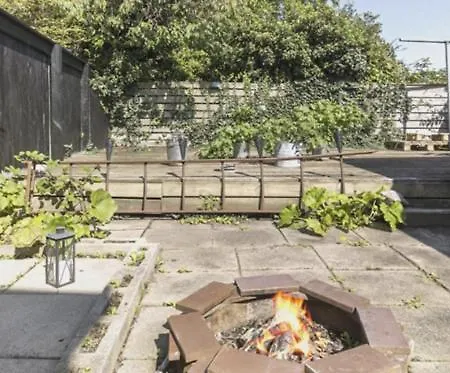Helt 120 Kvm Med 2 Sovevaerelser, 5 Senge Og Havkig Apartment