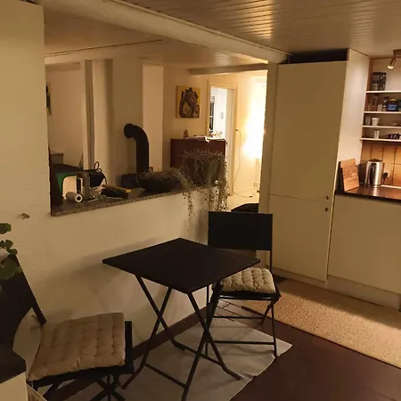 Apartment Helt 120 Kvm Med 2 Sovevaerelser, 5 Senge Og Havkig
